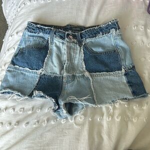 Shorts. Size 00. Got them from target last summer. No stains.